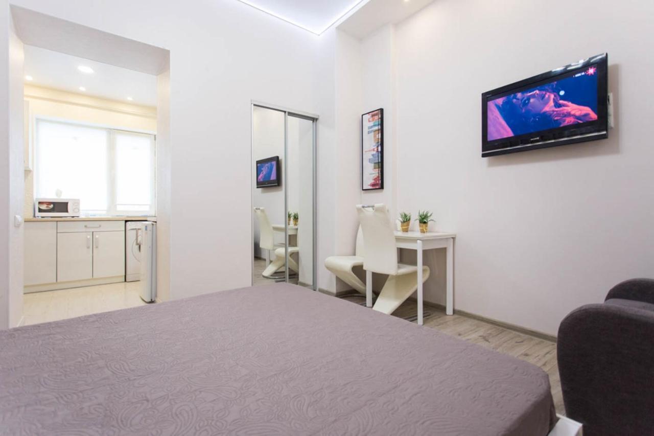 Modern Apartments In The Centre - Kuznechna Str. 26/4 Kharkiv Eksteriør bilde