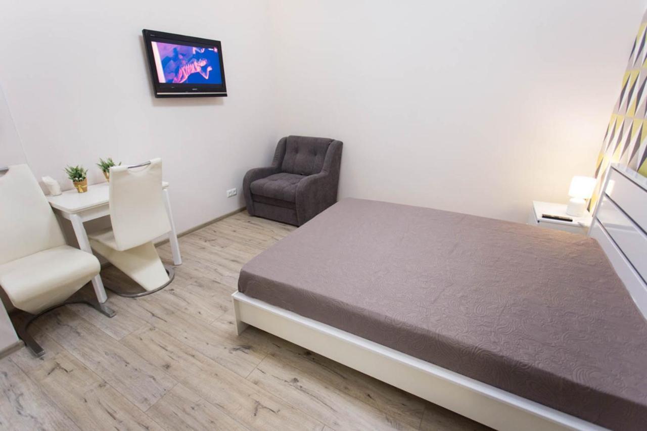 Modern Apartments In The Centre - Kuznechna Str. 26/4 Kharkiv Eksteriør bilde